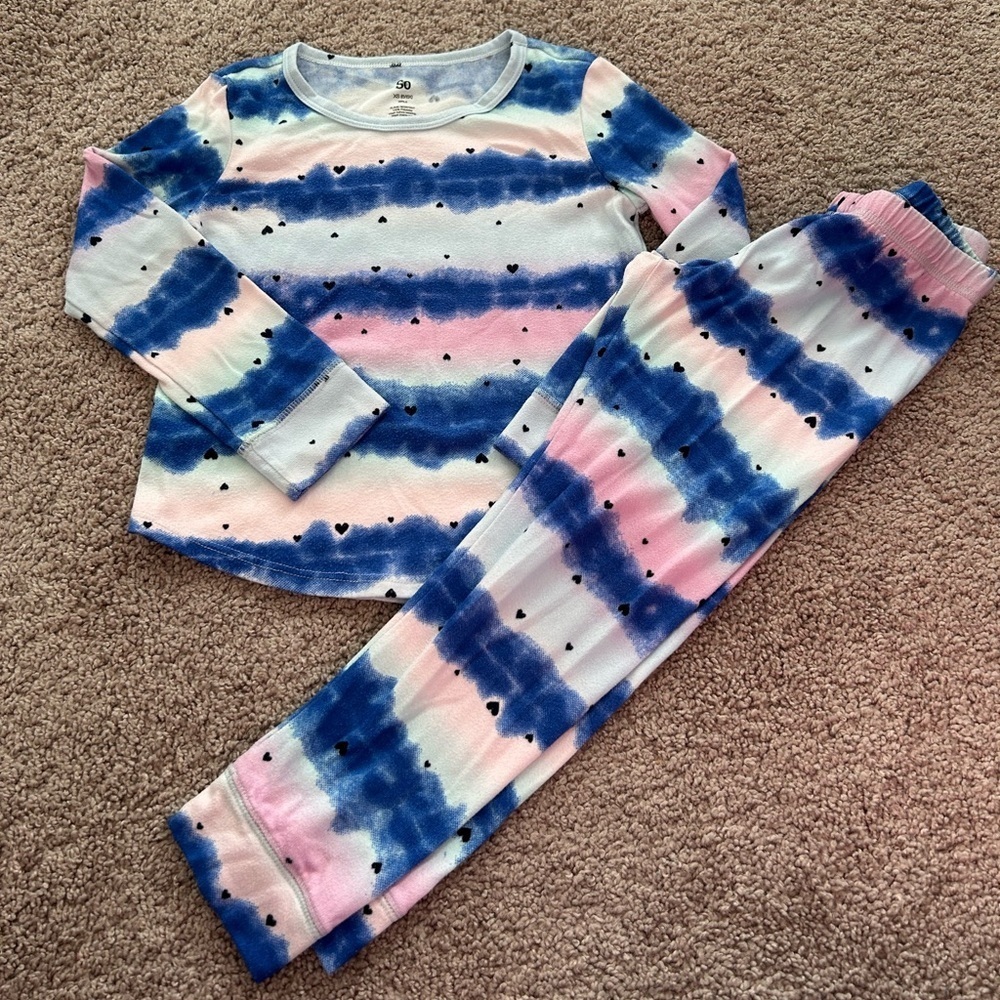 So Girls Tie Dye Look Blue & Pink w Hearts PJ
Set
Size XS (6)